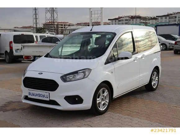Ford Tourneo Courier 1.5 TDCi Delux Image 1